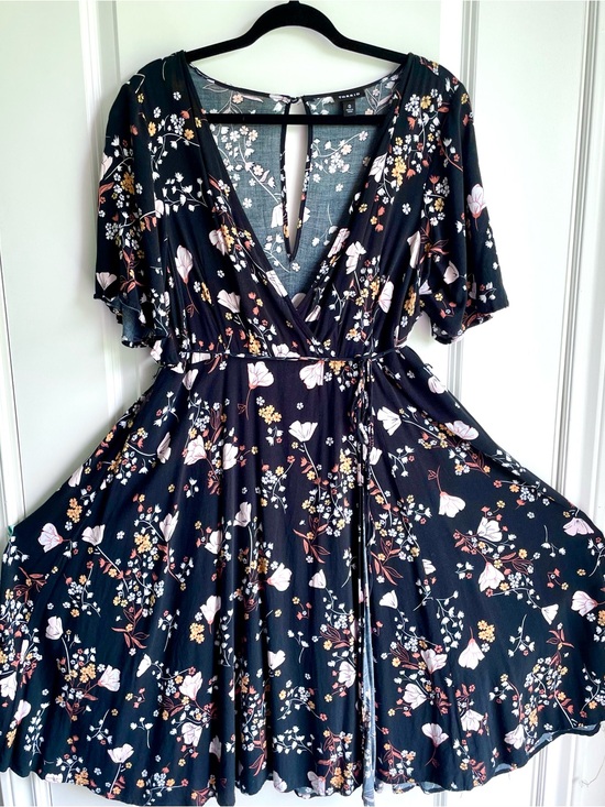 torrid Dresses & Skirts - TORRID Black Floral Faux-Wrap Midi Dress with Blush and Mustard Accents